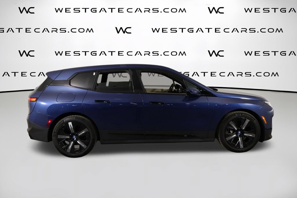 Used 2023 BMW iX xDrive50 w/ Premium Package AWD/4WD image 45