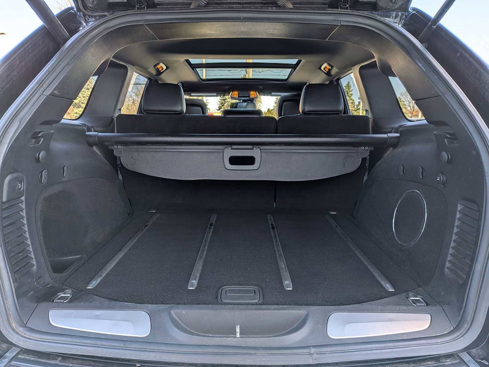 Used 2014 Jeep Grand Cherokee Overland w/ Advanced Technology Group image 28