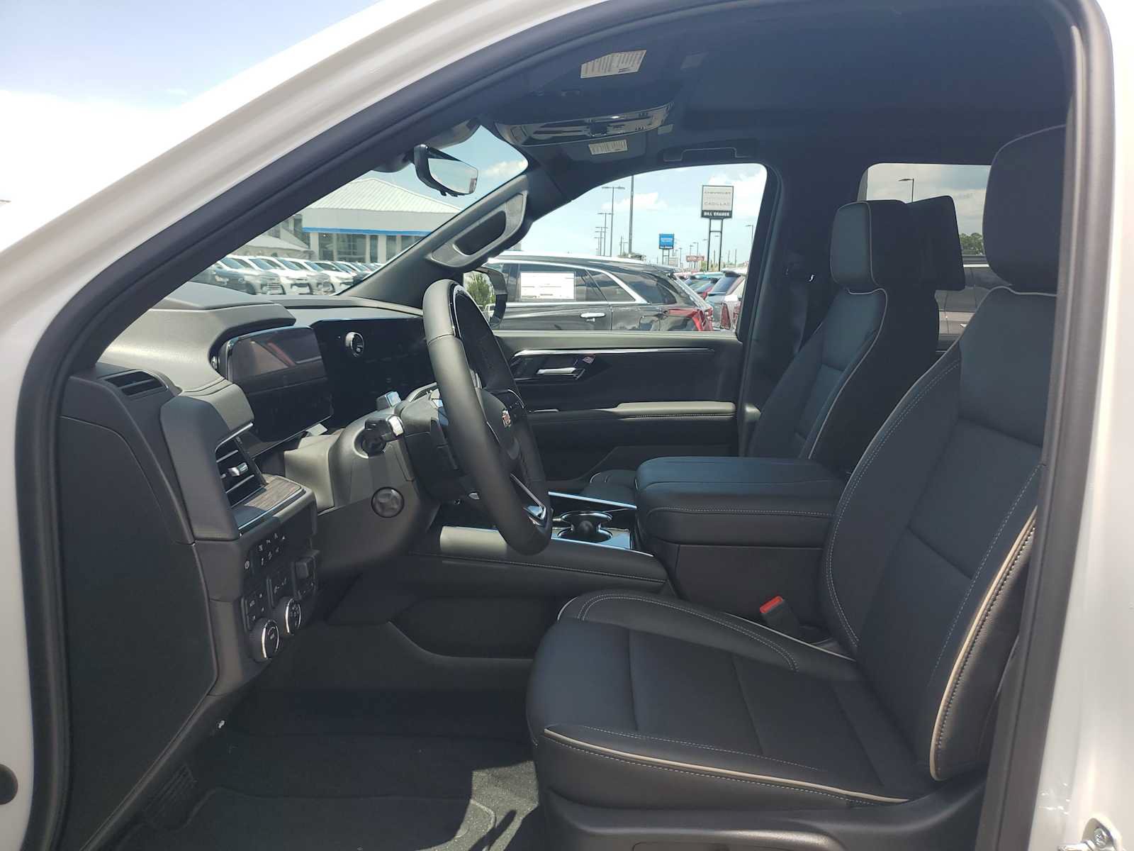 New 2025 Chevrolet Suburban Premier AWD/4WD image 15