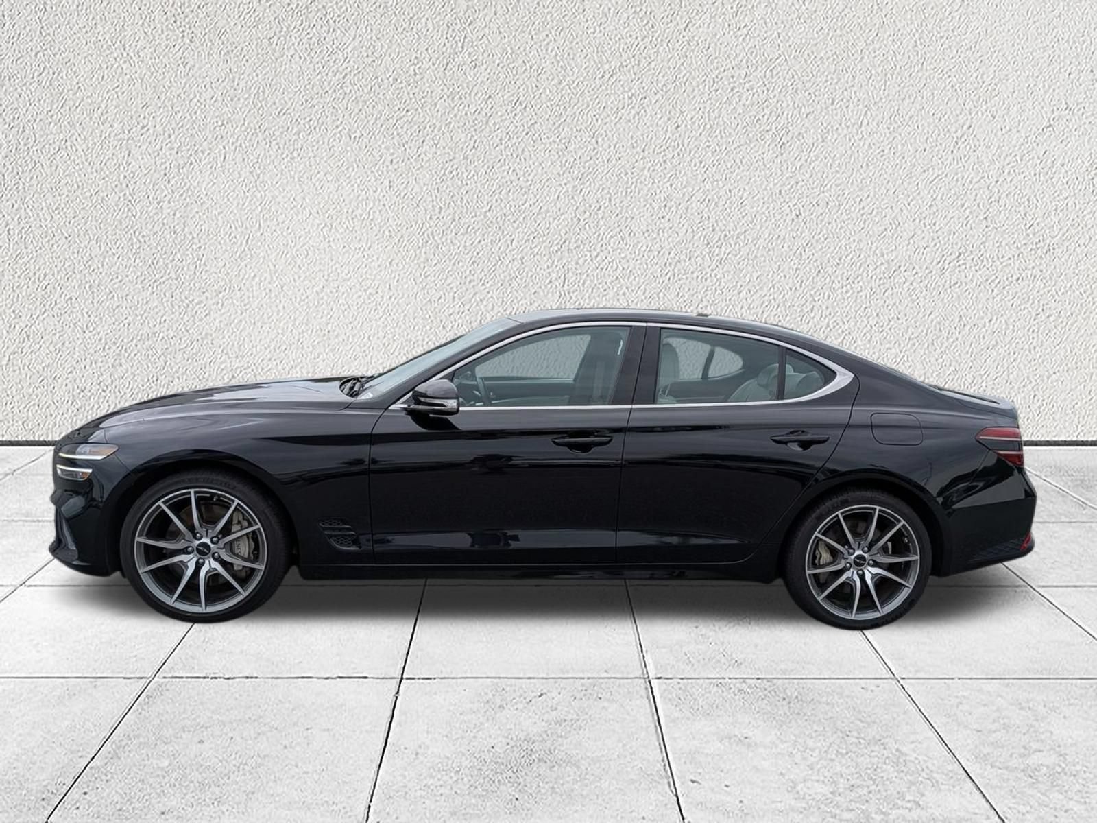 Used 2024 Genesis G70 2.5T RWD image 6