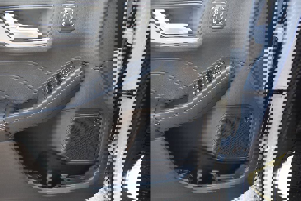 New 2025 Ford Escape SE w/ PHEV Premium Package image 14