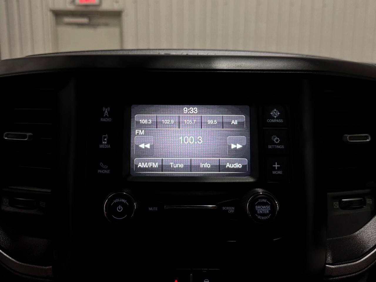 Used 2024 RAM 3500 Tradesman w/ Chrome Appearance Group AWD/4WD image 34