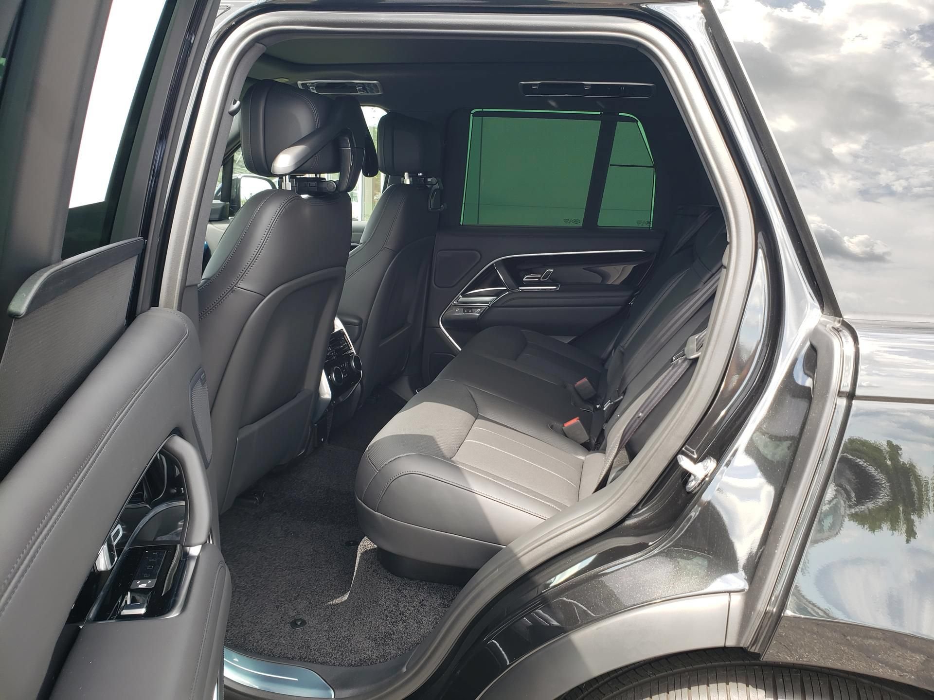 New 2026 Land Rover Range Rover SE AWD/4WD image 11