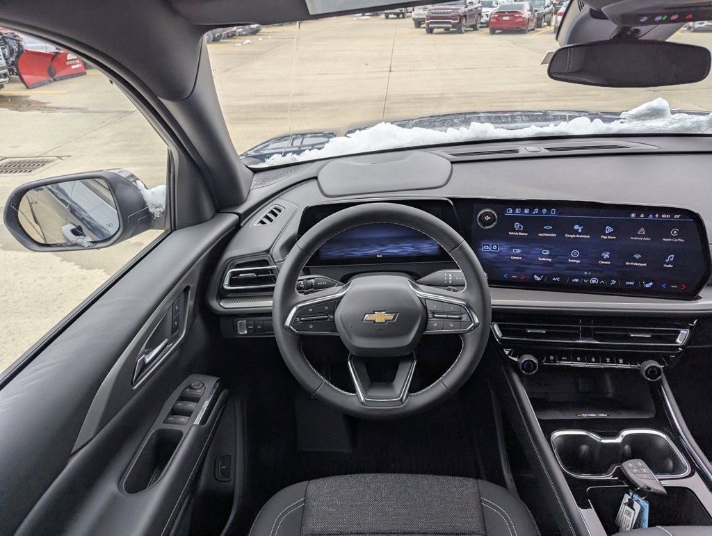 New 2026 Chevrolet Traverse LT w/ LPO, Floor Liner Package image 3