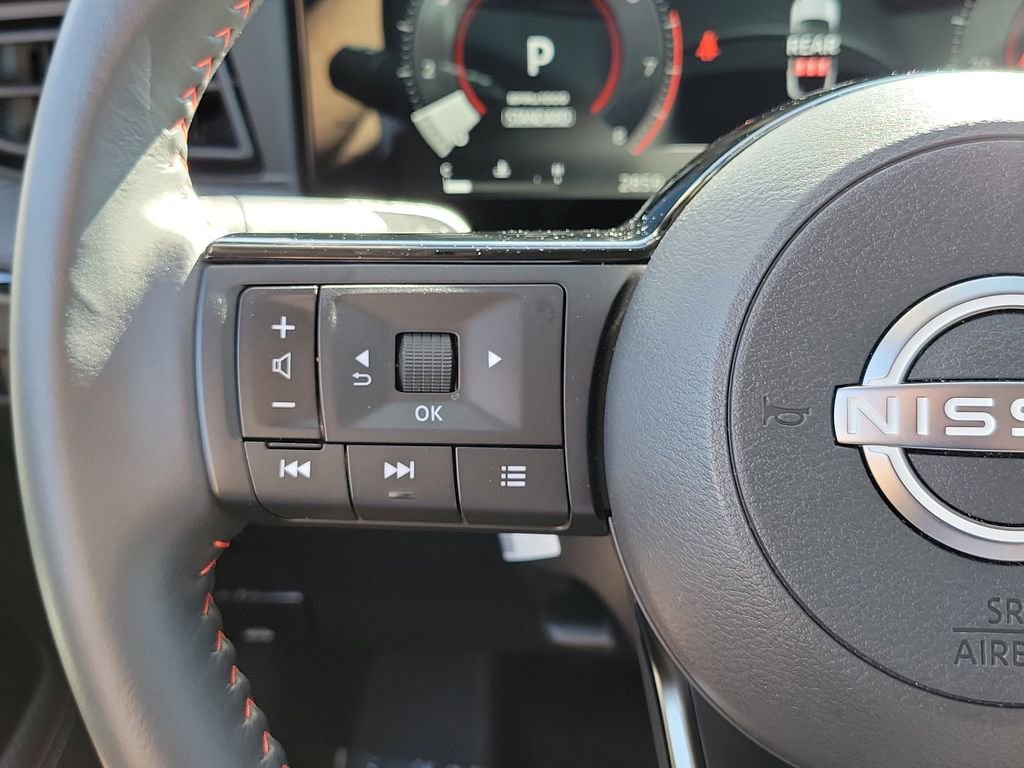 Used 2025 Nissan Kicks SR image 5