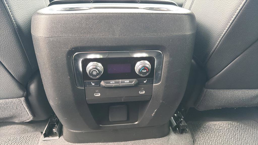 Used 2023 GMC Yukon Denali image 21
