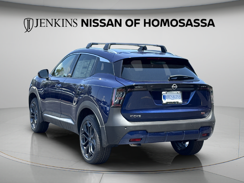 New 2026 Nissan Kicks SR w/ Cold Weather Package FWD image 10