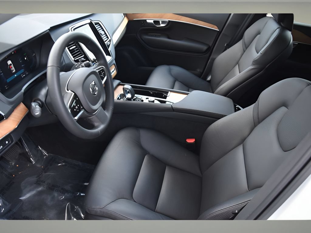 Certified 2024 Volvo XC90 T8 Plus w/ Protection Package Premier AWD/4WD image 10