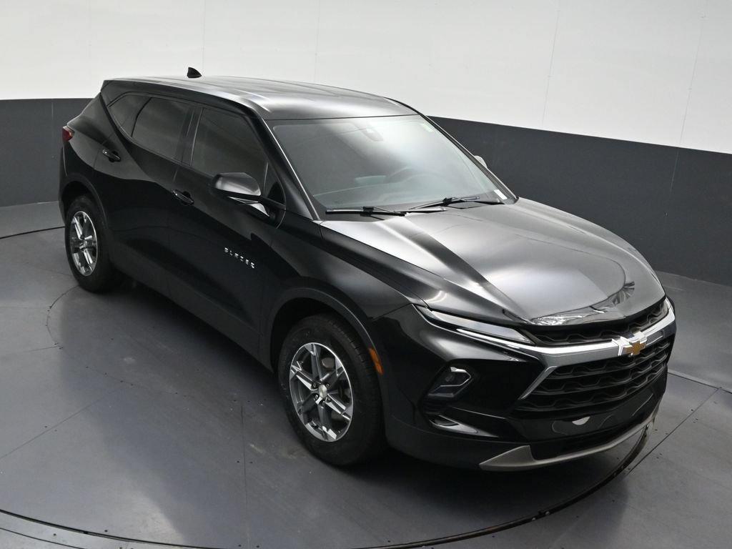 Used 2023 Chevrolet Blazer LT FWD image 26
