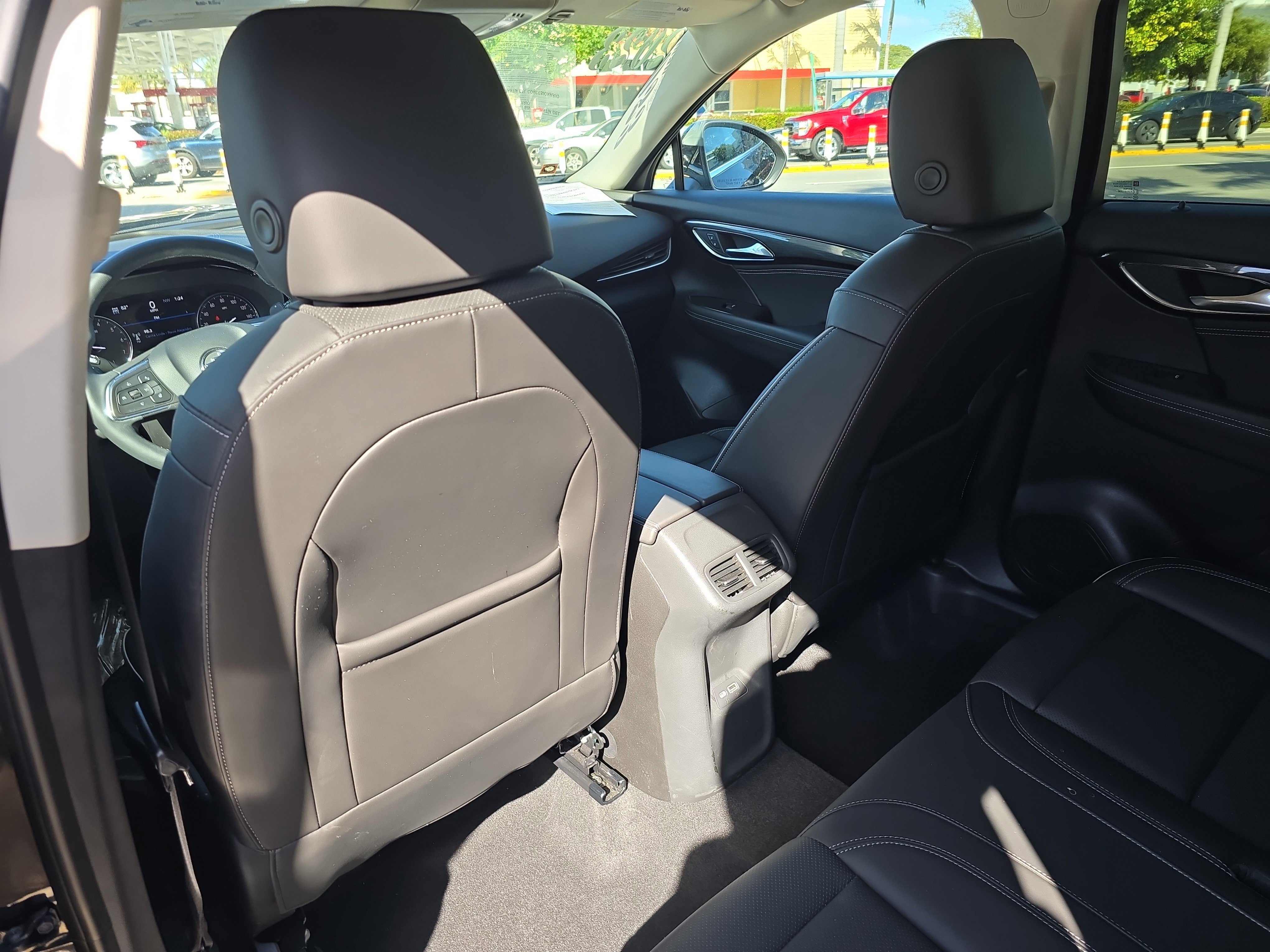 Used 2023 Buick Envision Essence image 15