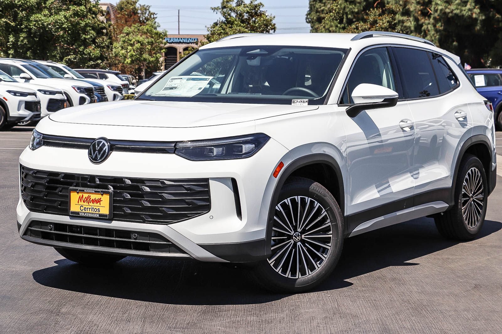 New 2026 Volkswagen Tiguan S FWD image 1