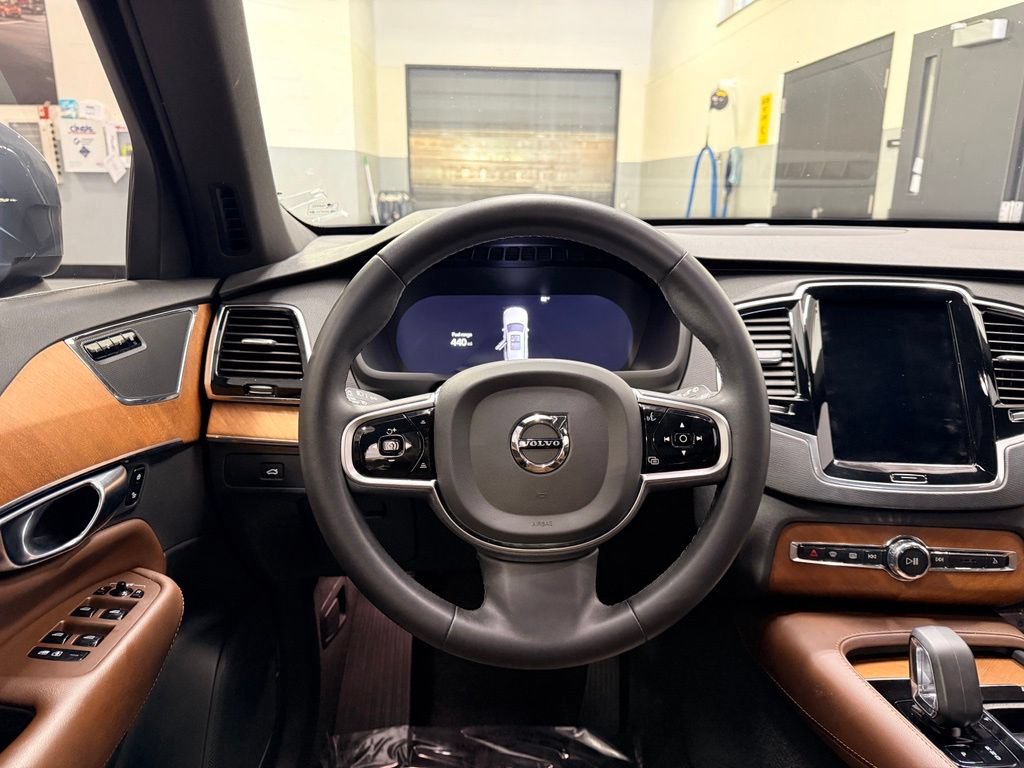 Used 2023 Volvo XC90 B6 Plus w/ Protection Package Premier AWD/4WD image 22