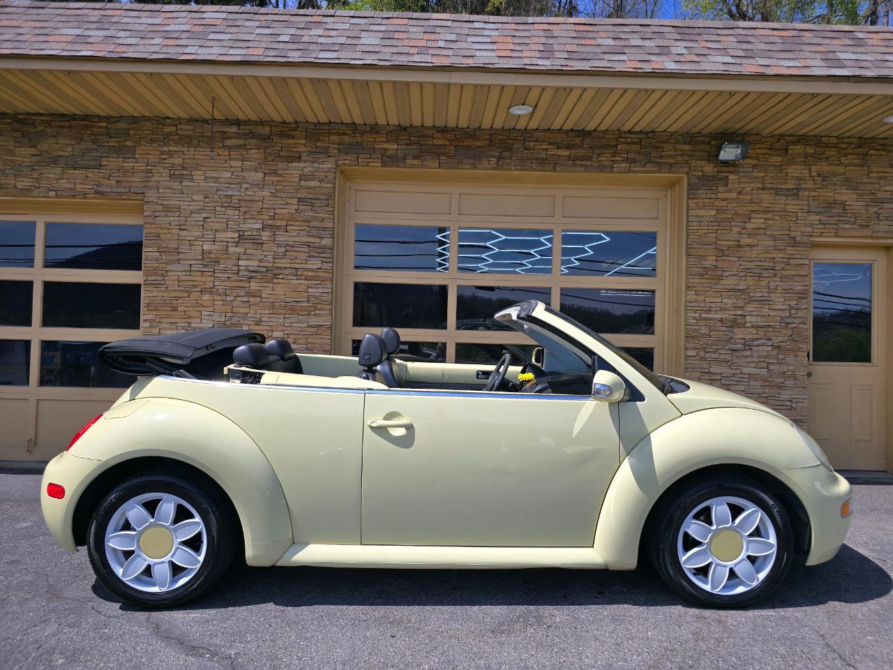 Used 2004 Volkswagen Beetle GLS image 7