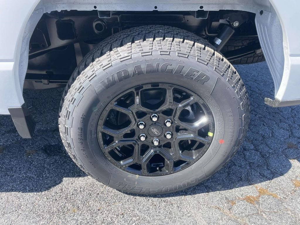 New 2025 Ford F150 XLT w/ Equipment Group 302A MID image 21