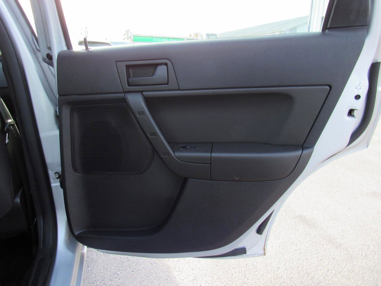 Used 2008 Ford Focus SE image 27