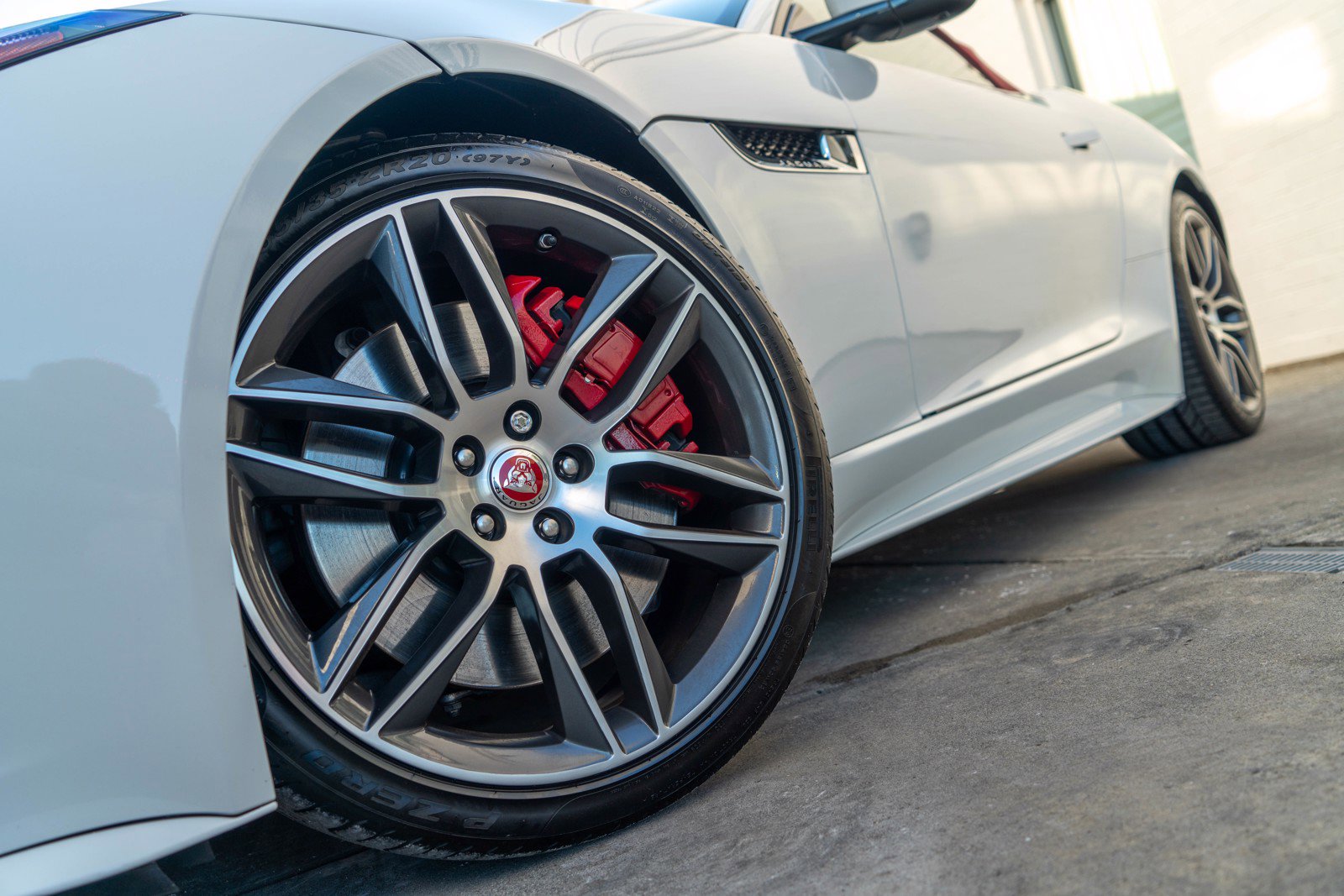 Used 2017 Jaguar F-TYPE R AWD/4WD image 6
