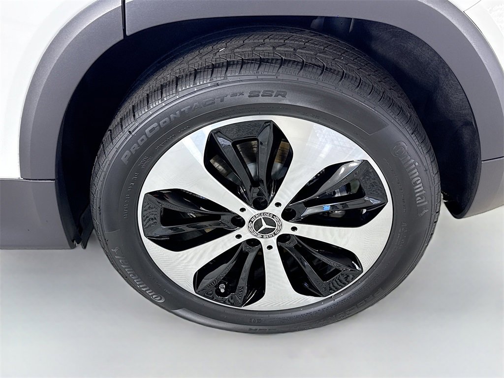 Used 2025 Mercedes-Benz GLB 250 4MATIC image 29