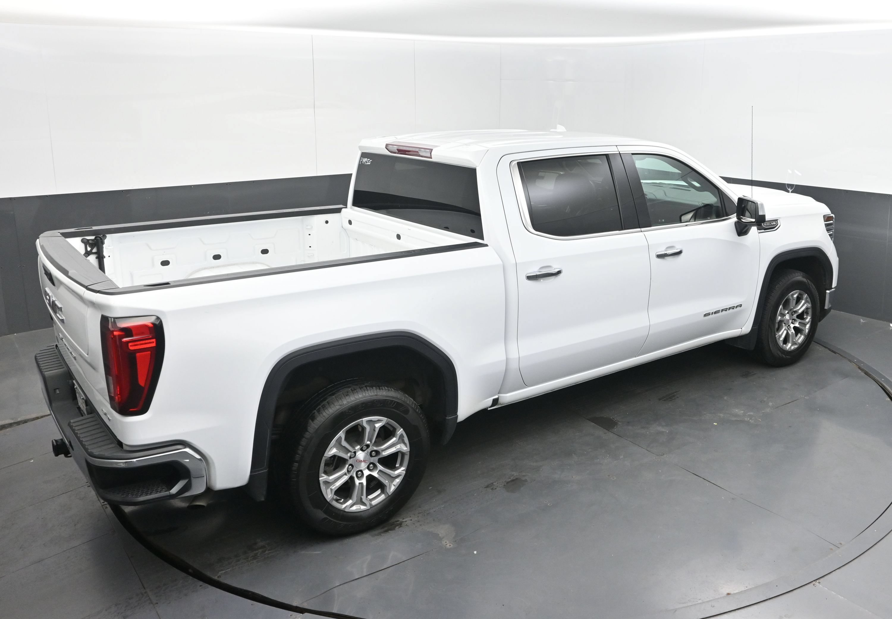 Used 2025 GMC Sierra 1500 SLT RWD image 36