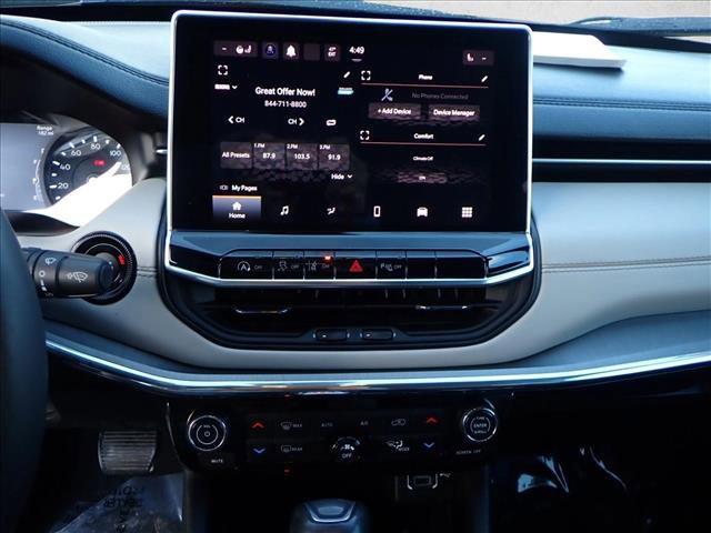 Used 2024 Jeep Compass Limited image 16