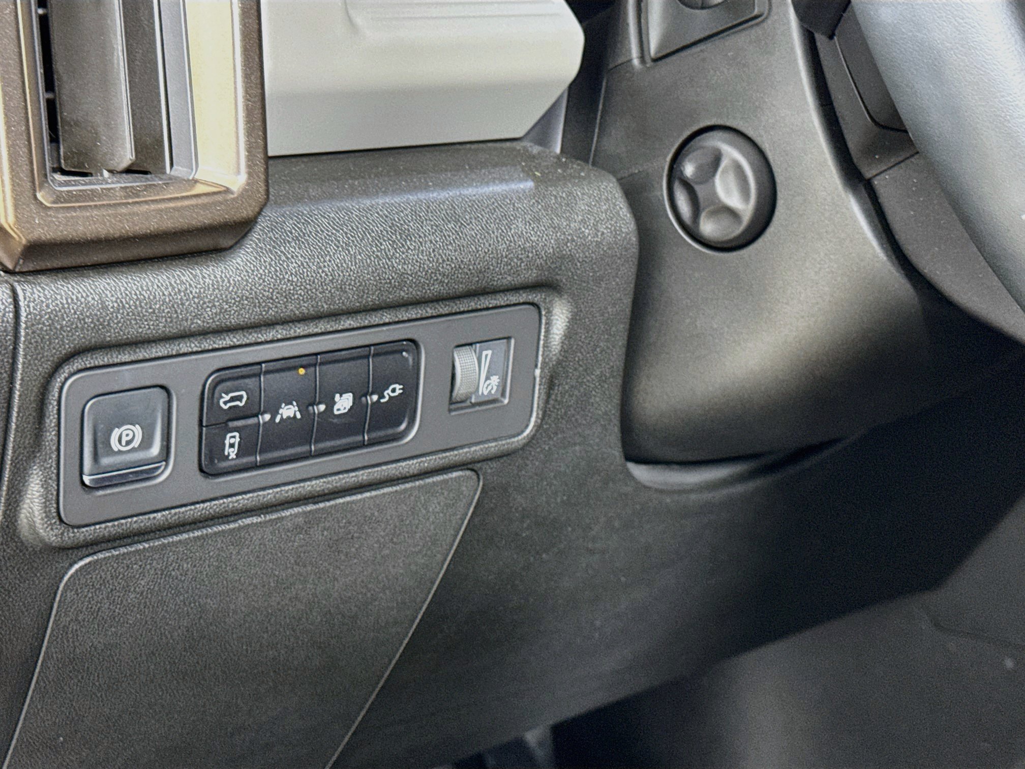Used 2025 GMC Hummer EV 2X AWD/4WD image 12