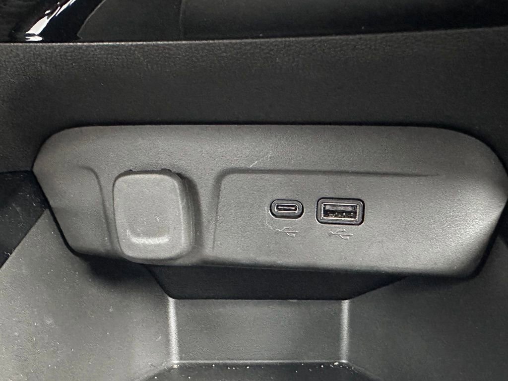 Certified 2024 Chevrolet Trax RS FWD image 27