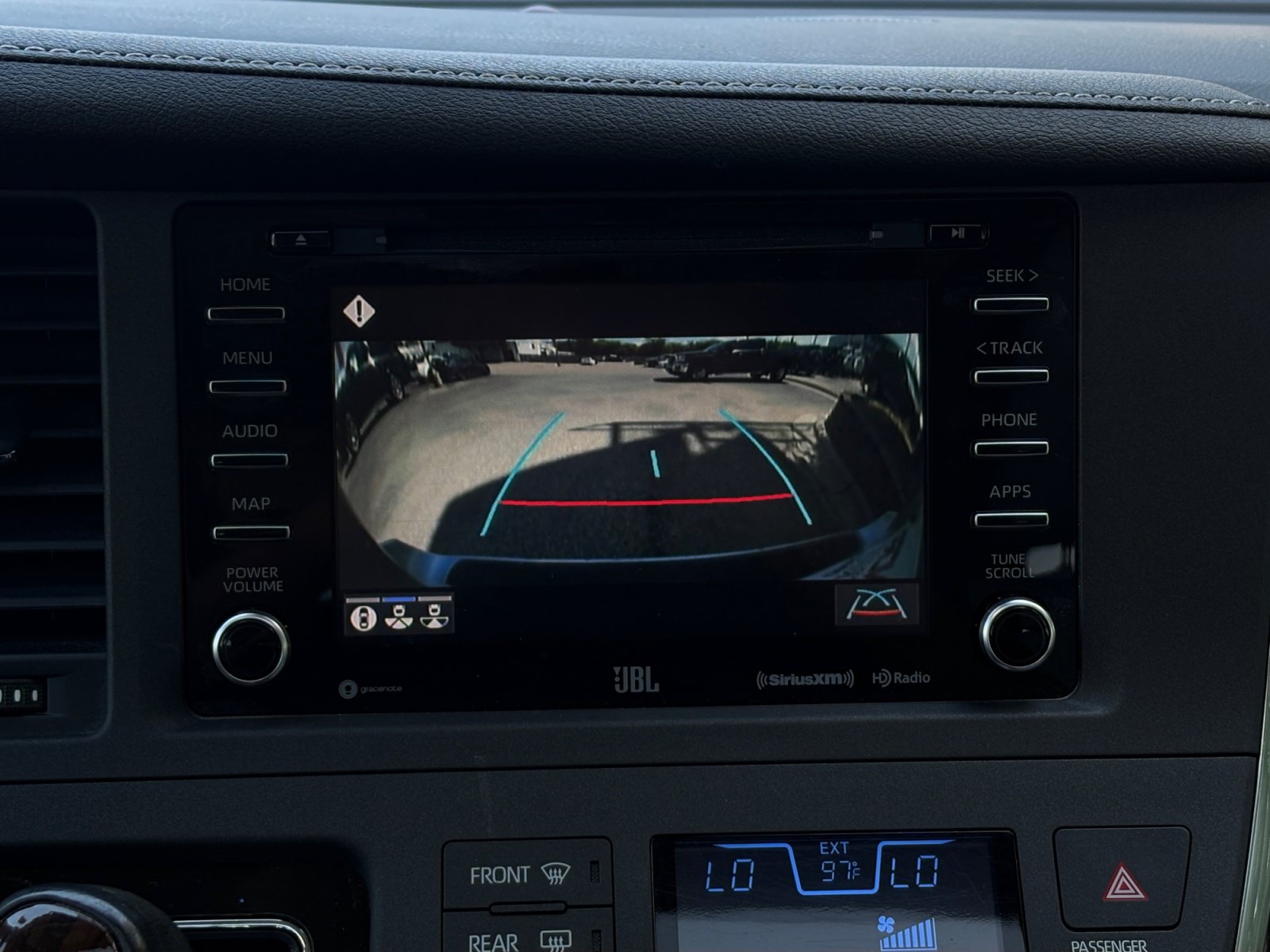 Used 2019 Toyota Sienna Limited Premium FWD image 15
