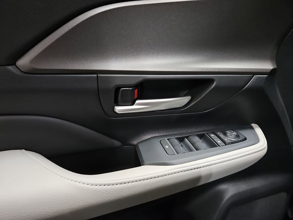 New 2026 Toyota Grand Highlander XLE image 10