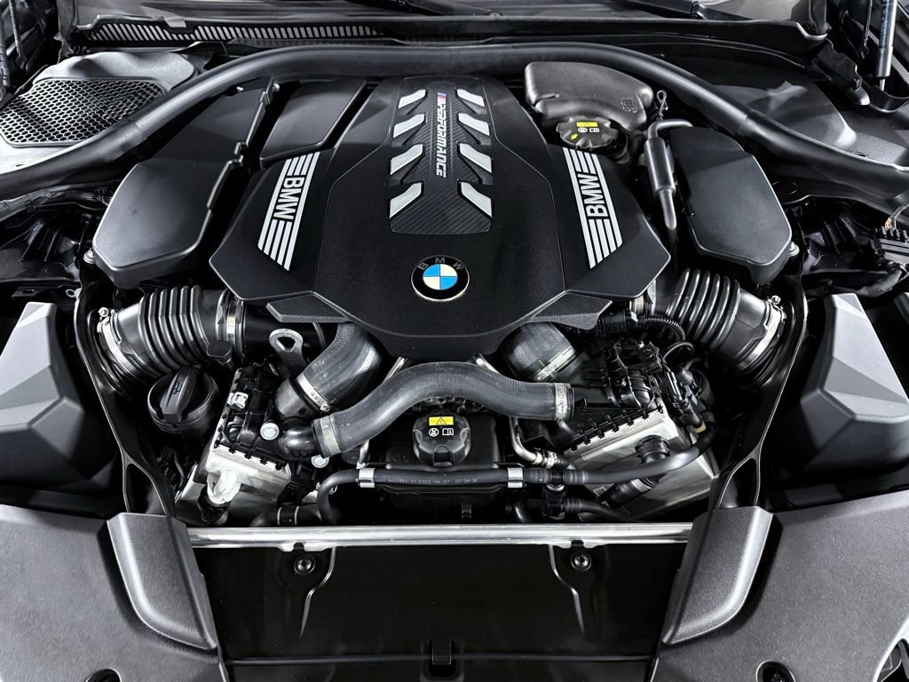 Used 2022 BMW M550i xDrive w/ Dynamic Handling Package AWD/4WD image 52