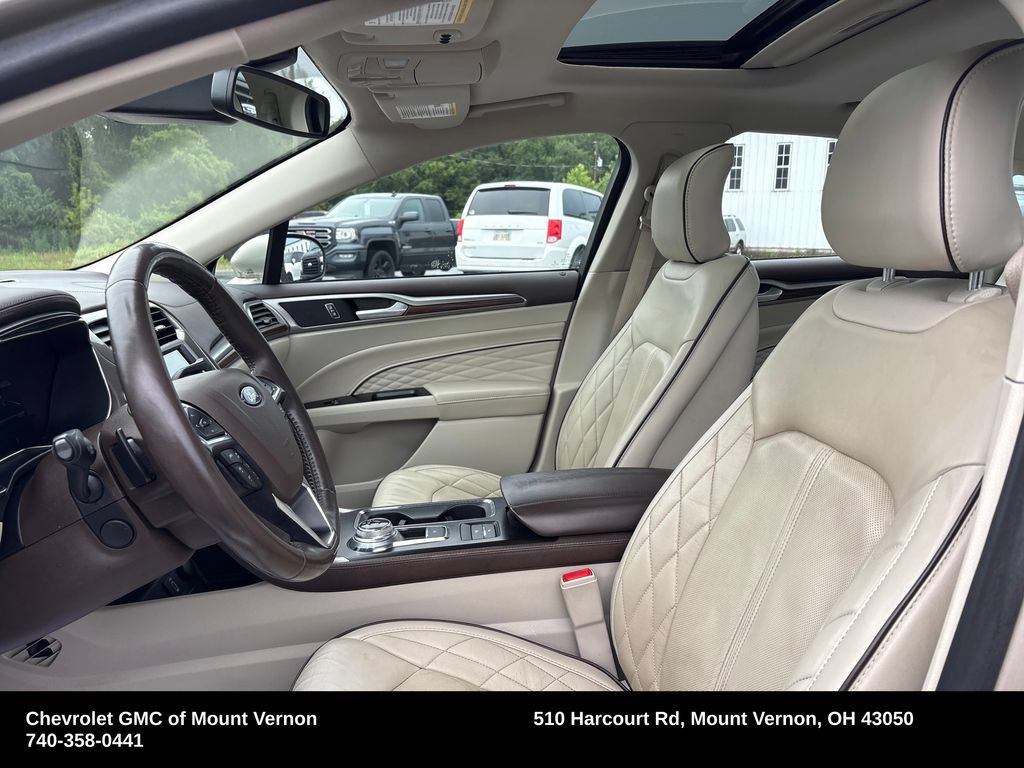Used 2018 Ford Fusion Platinum FWD image 11