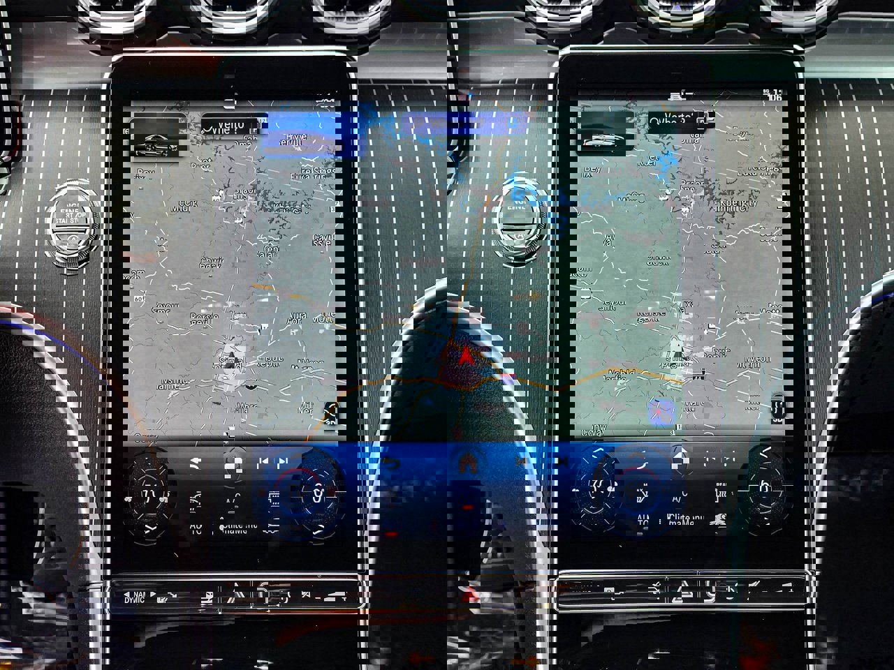 New 2025 Mercedes-Benz C 300 4MATIC Sedan image 18