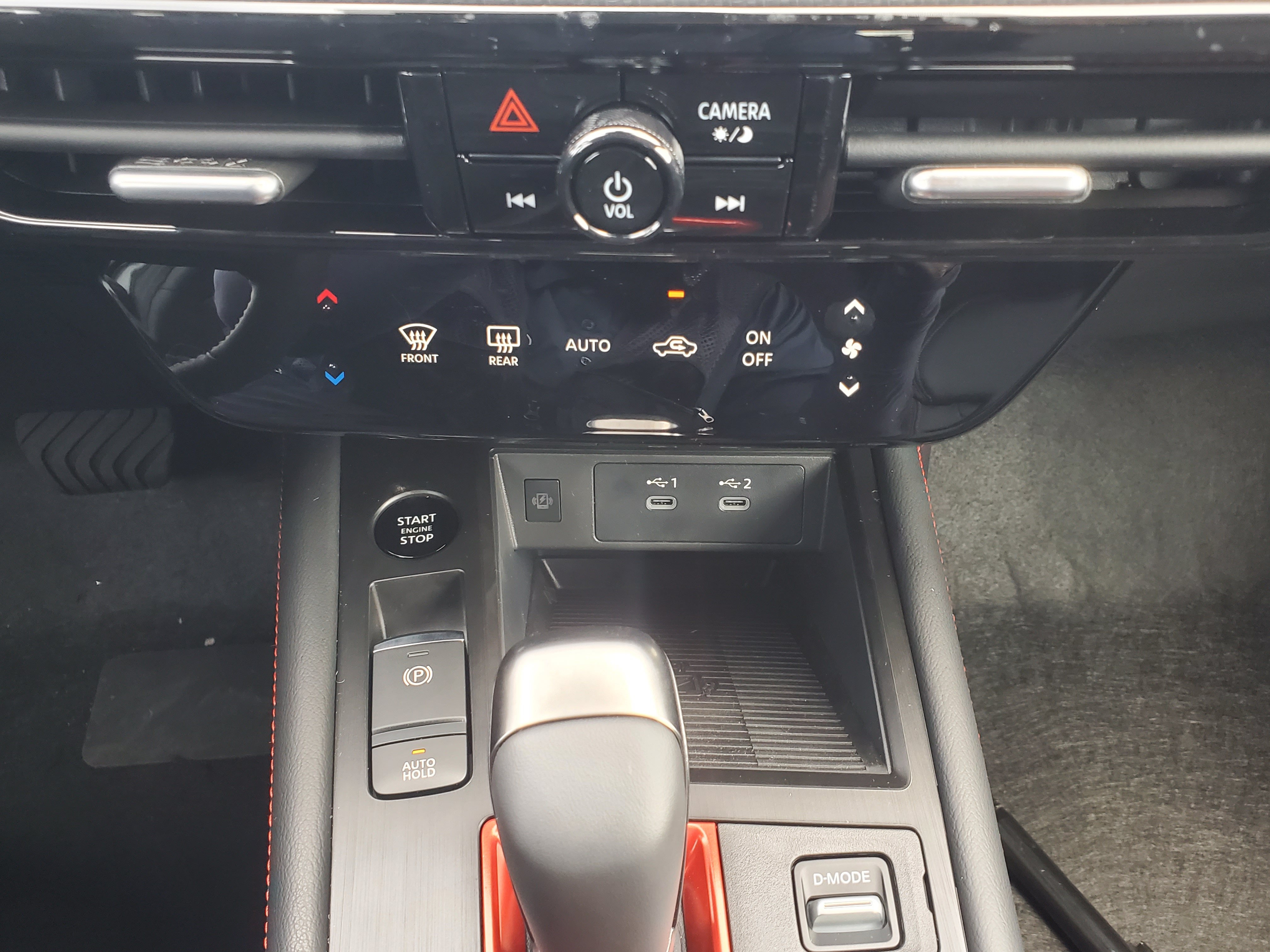 New 2026 Nissan Kicks SR FWD image 18