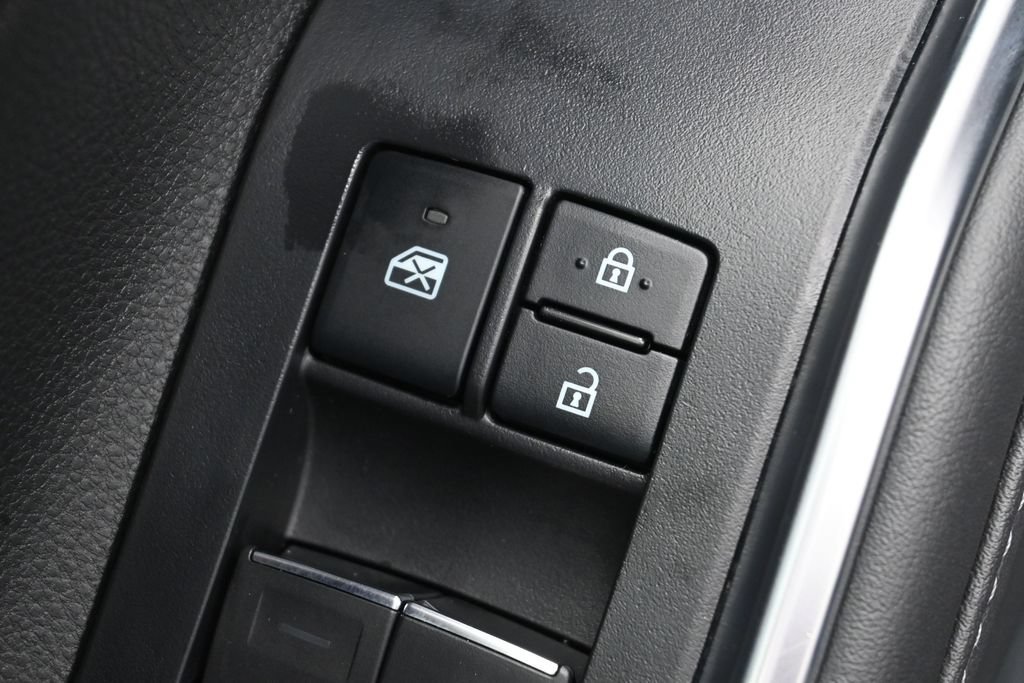 Used 2022 Toyota Highlander Limited AWD/4WD image 13