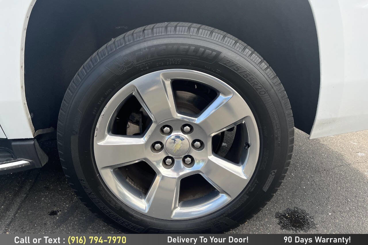 Used 2017 Chevrolet Suburban Premier RWD image 10