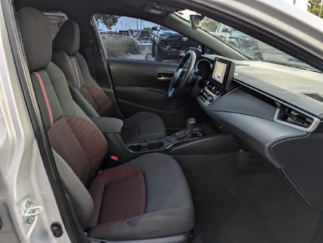 Used 2026 Toyota Corolla SE FWD image 31