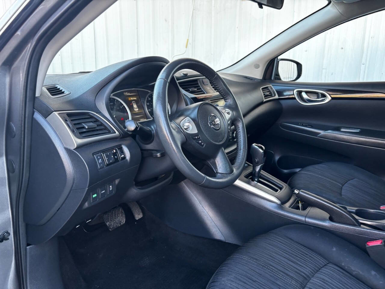 Used 2016 Nissan Sentra SV image 13