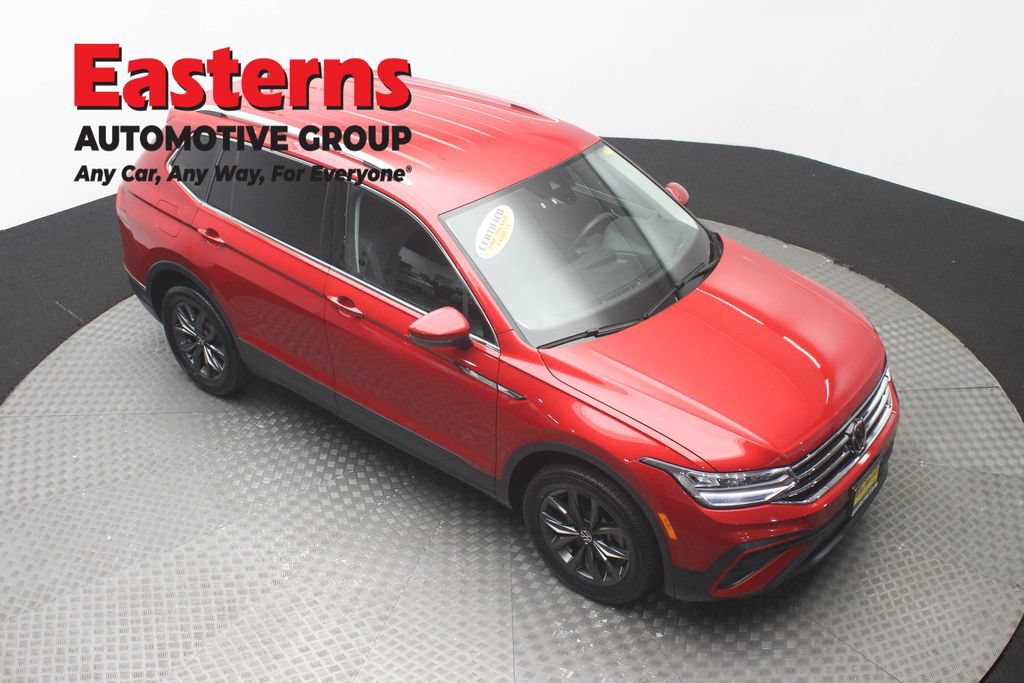 Used 2023 Volkswagen Tiguan SE AWD/4WD image 3