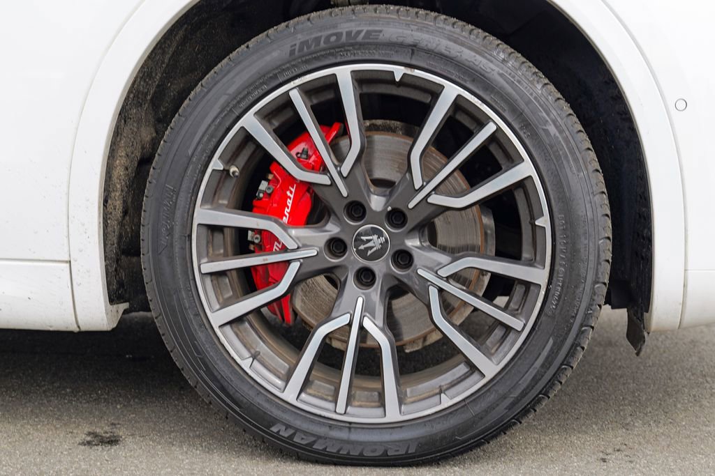 Certified 2023 Maserati Grecale GT image 12