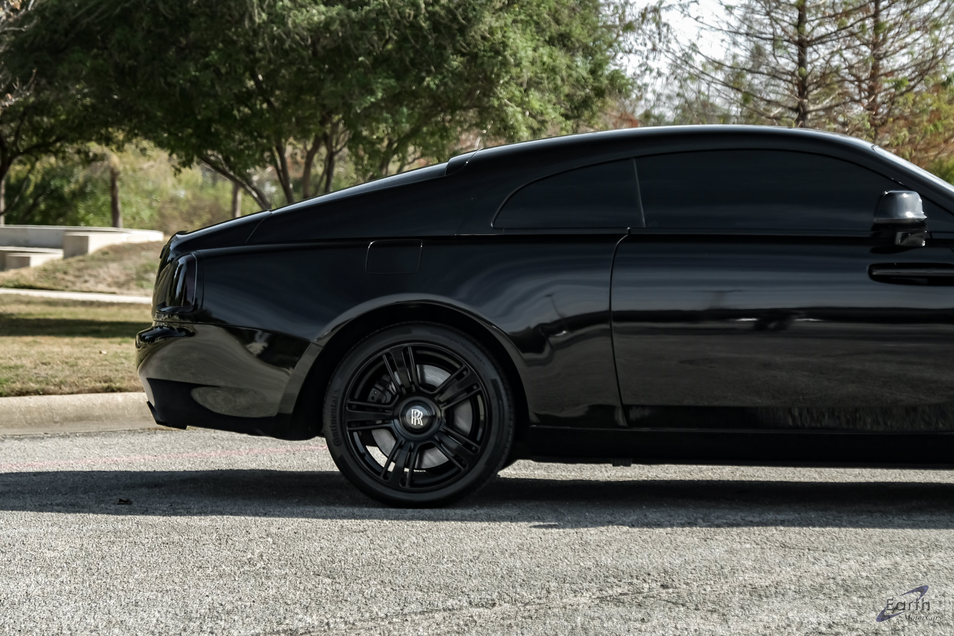 Used 2016 Rolls-Royce Wraith RWD image 24