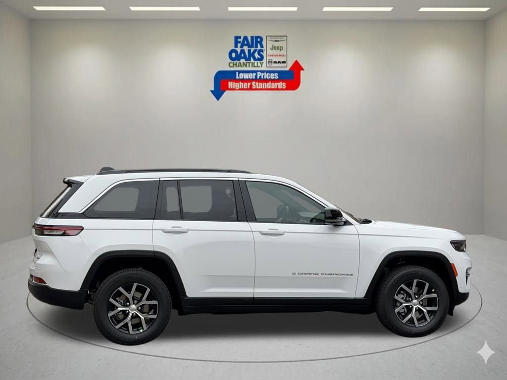 New 2025 Jeep Grand Cherokee Limited w/ Luxury Tech Group II AWD/4WD image 5