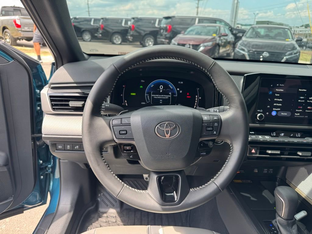 Used 2026 Toyota Camry SE FWD image 12