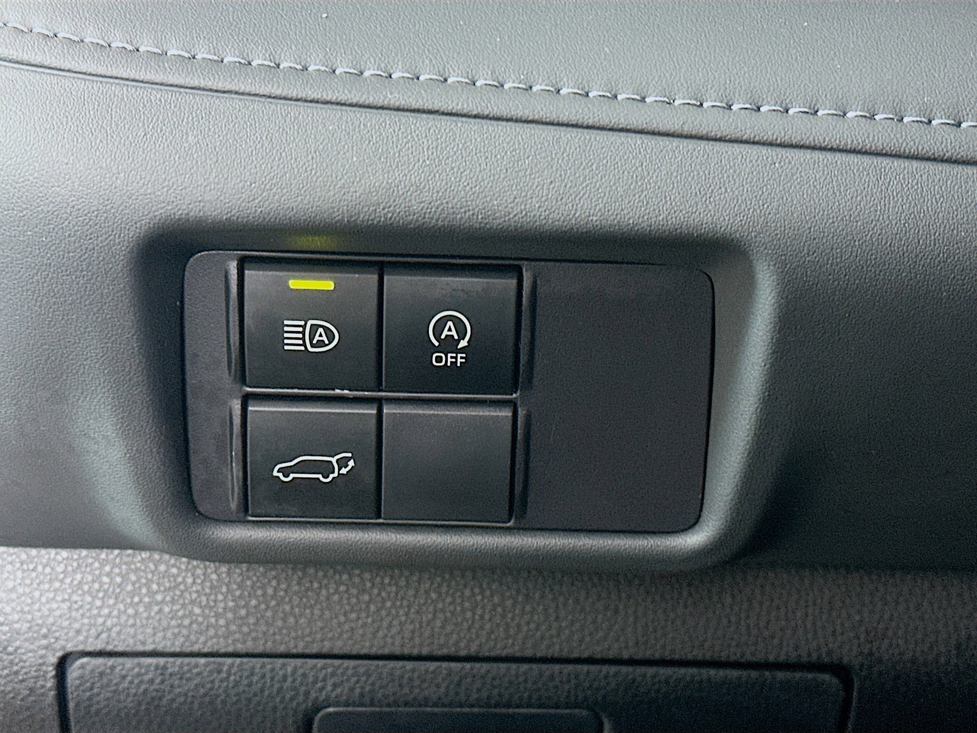 Used 2024 Toyota Highlander LE image 17