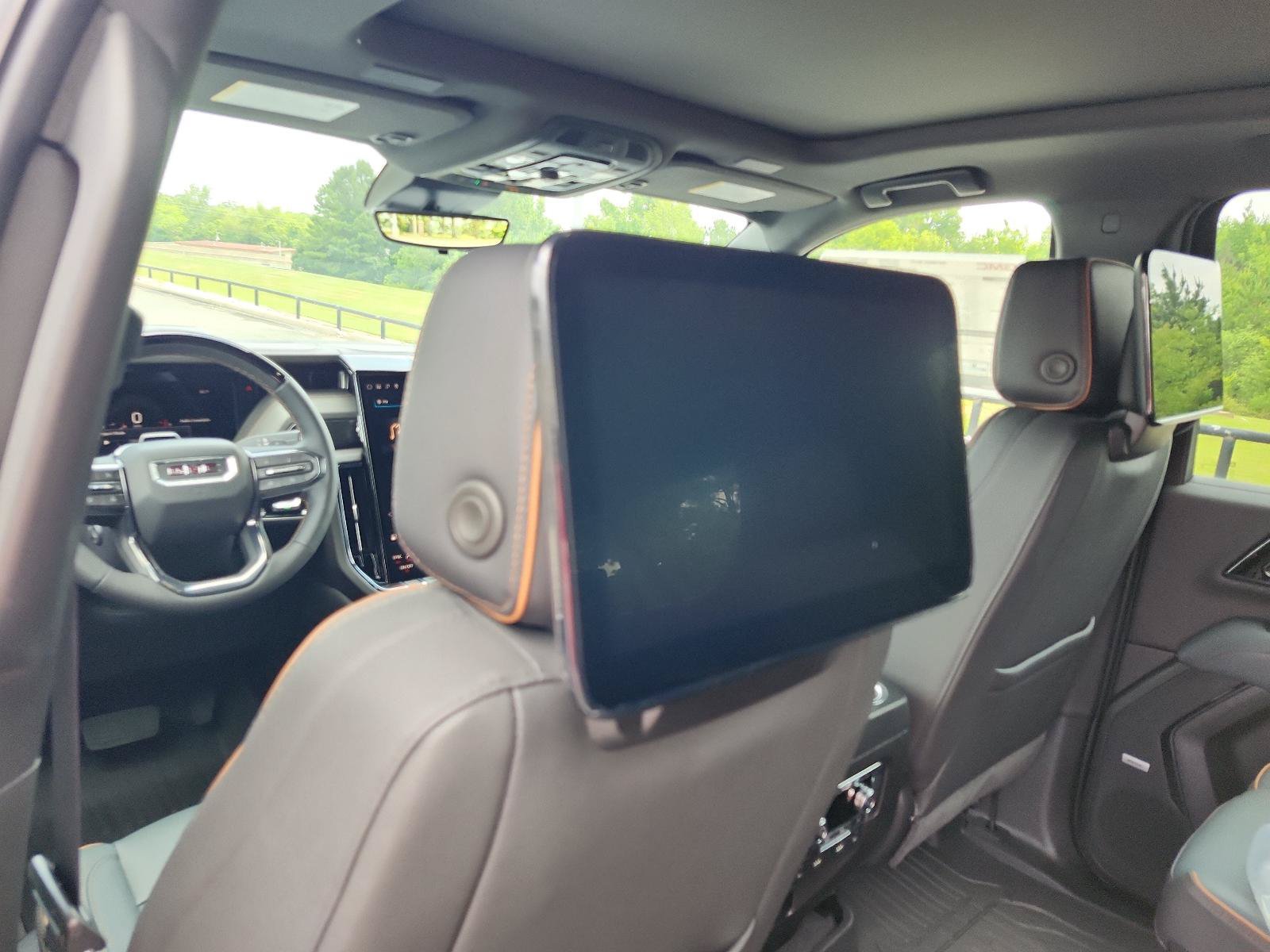 New 2026 GMC Yukon XL AT4 w/ AT4 Premium Plus Package AWD/4WD image 10