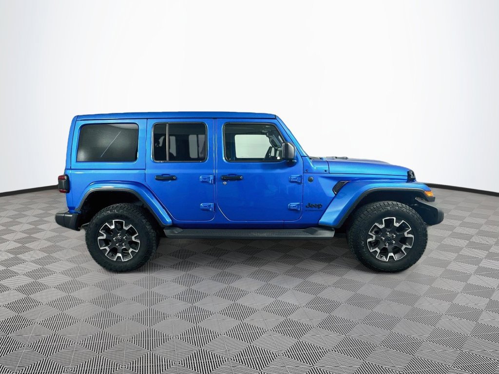 Used 2025 Jeep Wrangler Unlimited Sahara AWD/4WD image 11