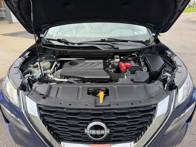 Used 2022 Nissan Rogue SV AWD/4WD image 12