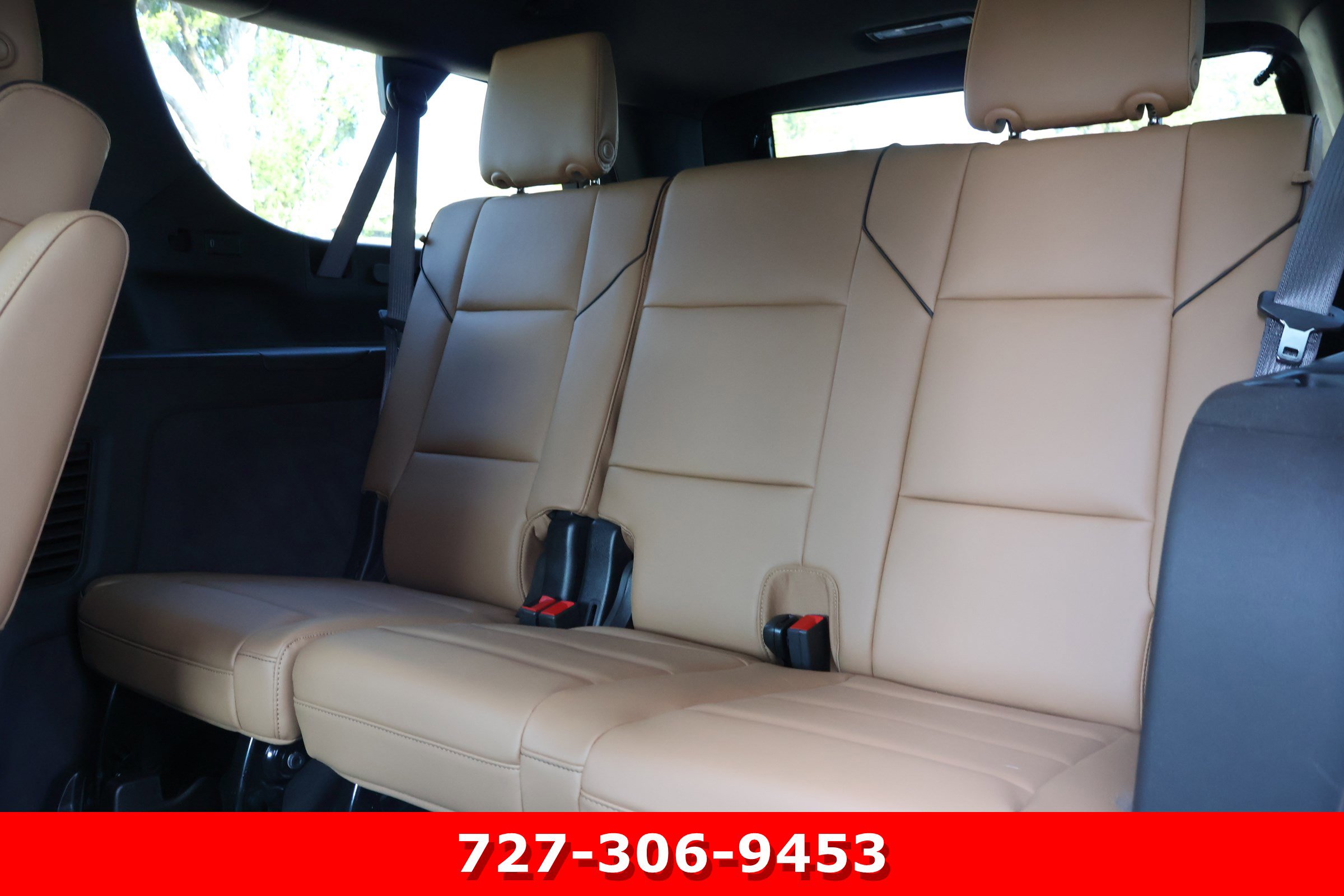 Used 2025 Cadillac Escalade ESV Premium Luxury image 18