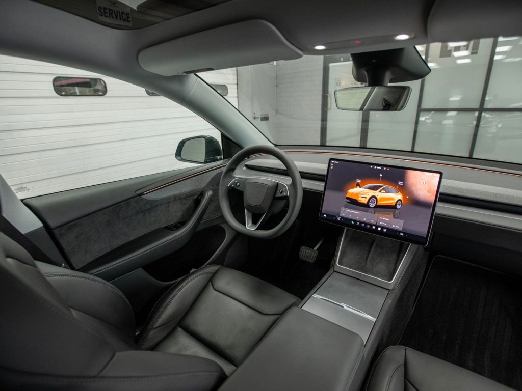 Used 2026 Tesla Model Y Long Range AWD/4WD image 17