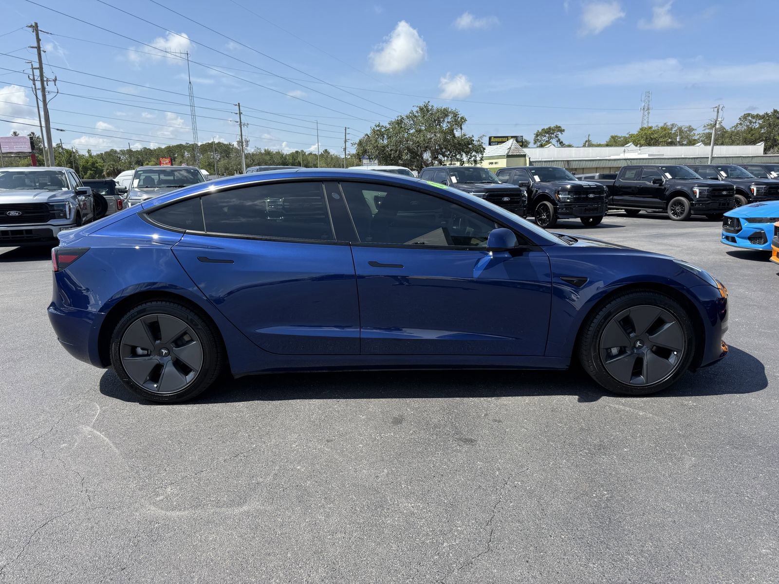 Used 2021 Tesla Model 3 Standard Range RWD image 3
