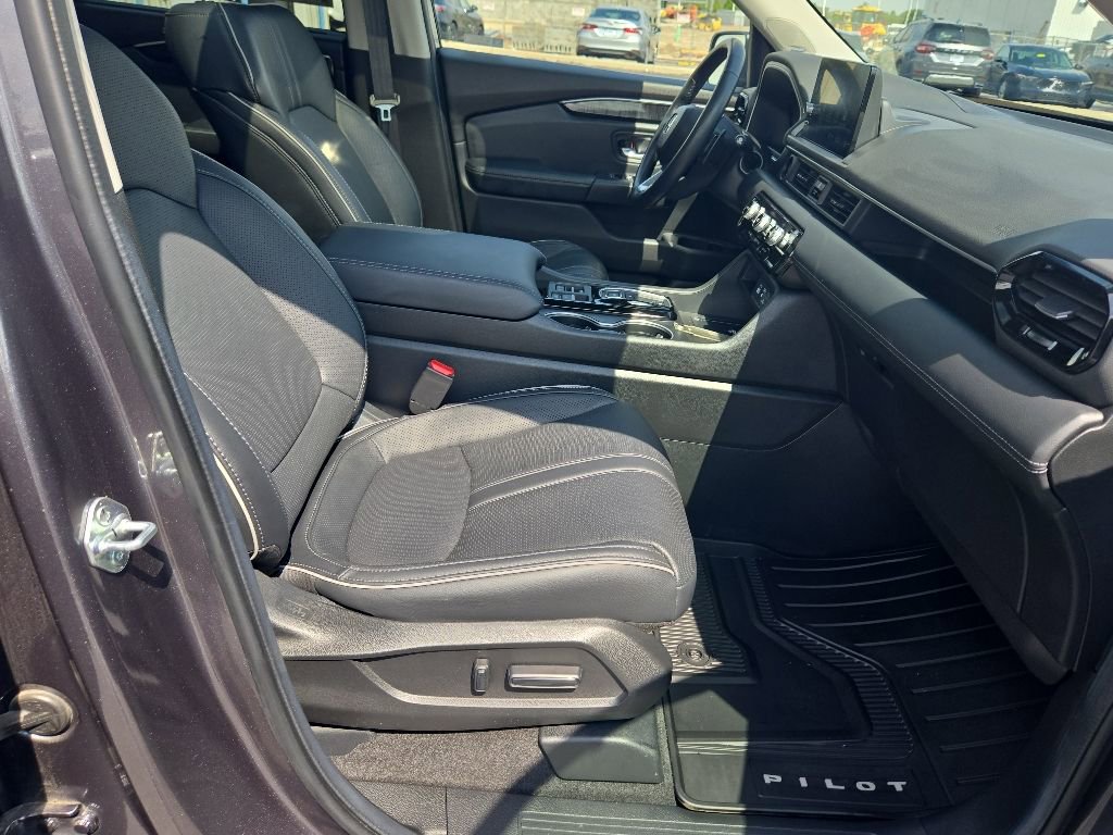 Certified 2024 Honda Pilot Elite image 31