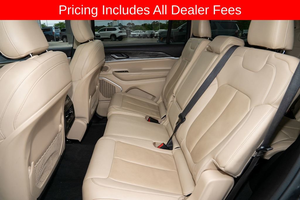 Used 2022 Jeep Grand Cherokee L Limited AWD/4WD image 10