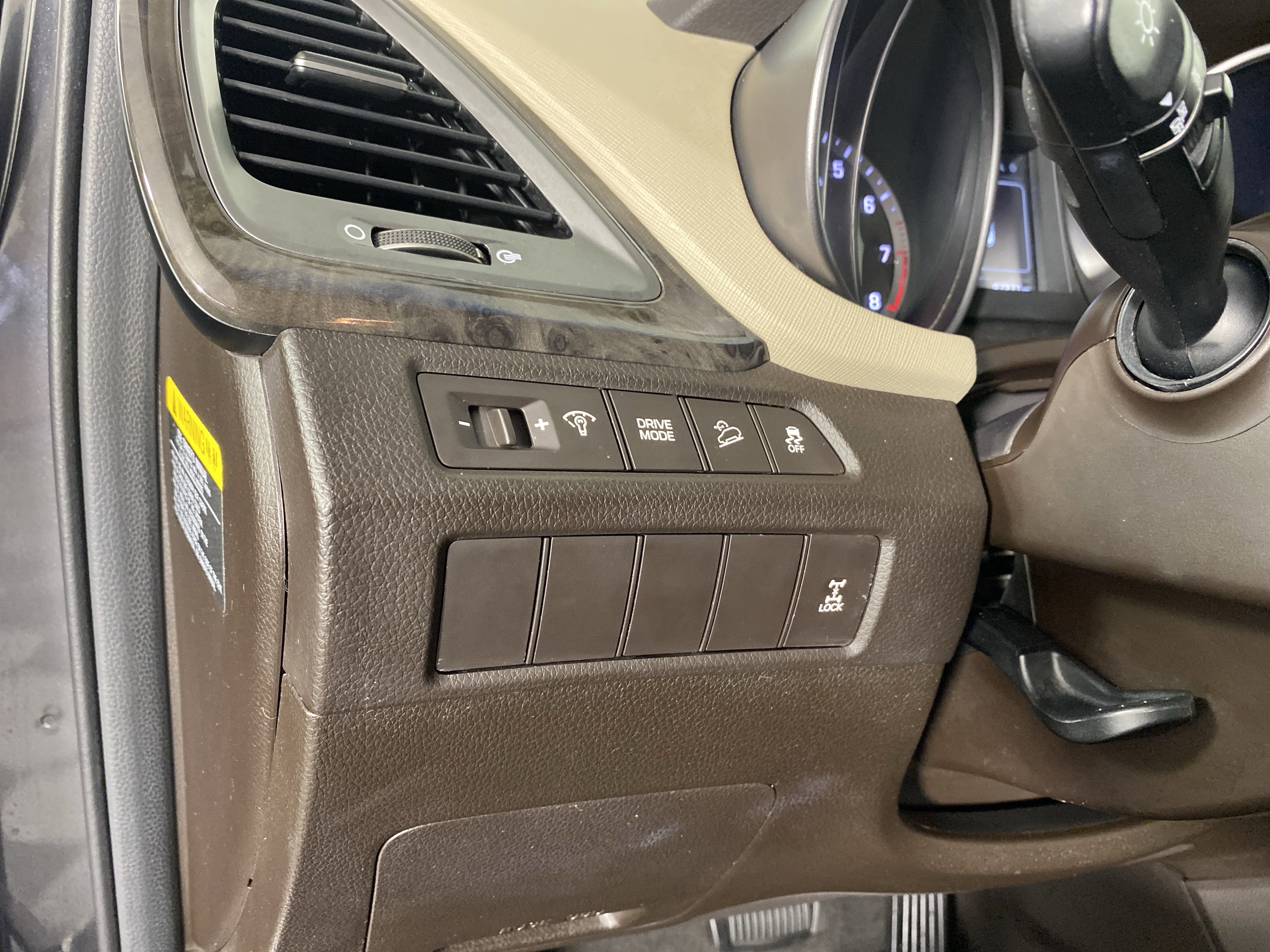 Used 2017 Hyundai Santa Fe Sport image 32